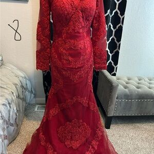 Elegant Red Lace Evening Gown